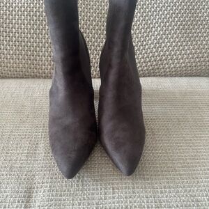 Elegant Brown Women's Boots